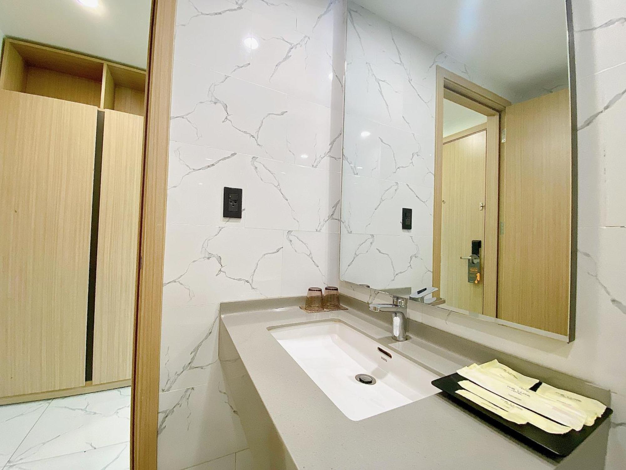 The Luxe Hotel Чау-Док Экстерьер фото